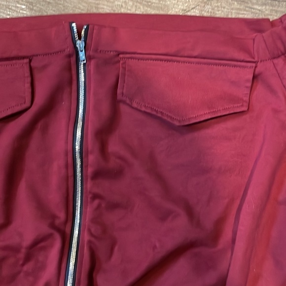 Shein Curve Off Shoulder Cropped Zip-Up Top - Picture 3 of 6